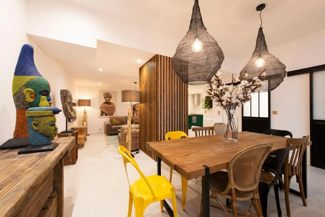 Out Of Africa Apartment Paris