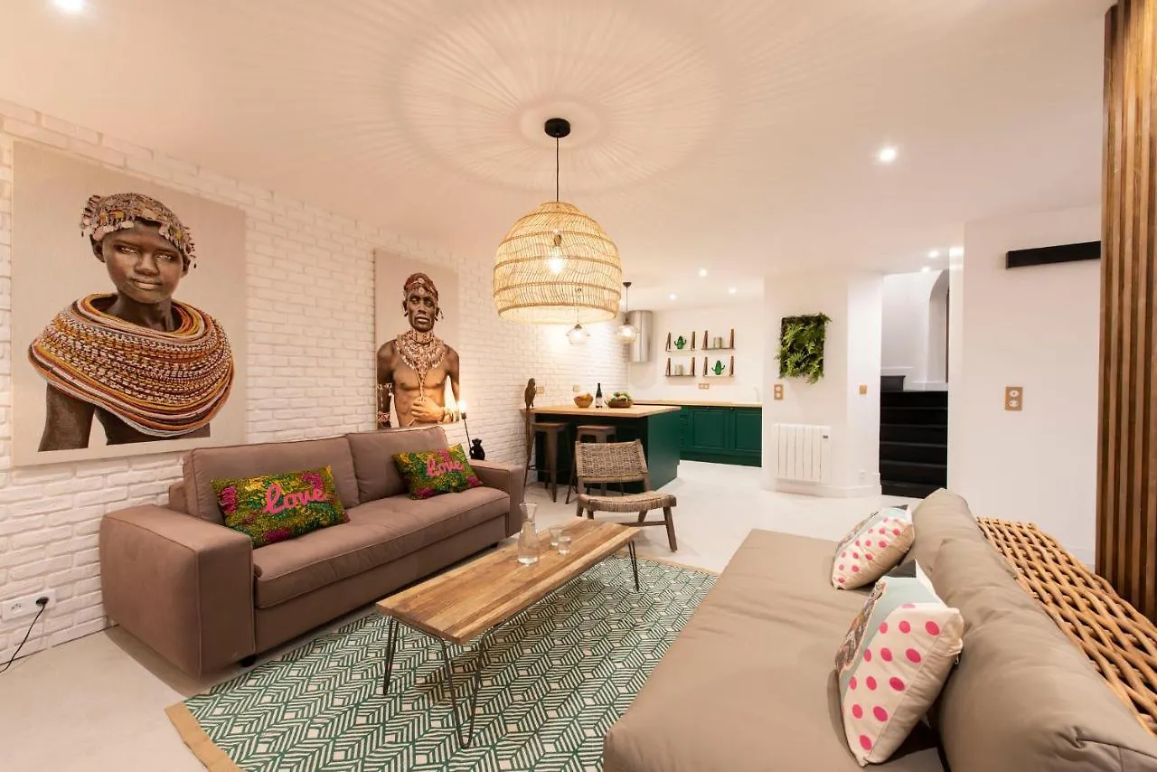 Out Of Africa Apartment Paris